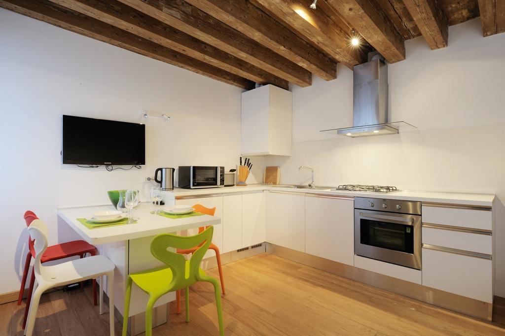 The Lion'S House Apt1 Venesia Ruang foto